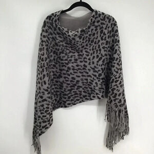L.I.B. New York Women’s Poncho Shawl Warm Winter Animal Print NWT One Size